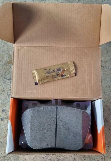 ผ้าเบรคหน้า BENZ W205  W213  W253 NiBK Japan  รูปที่ 4