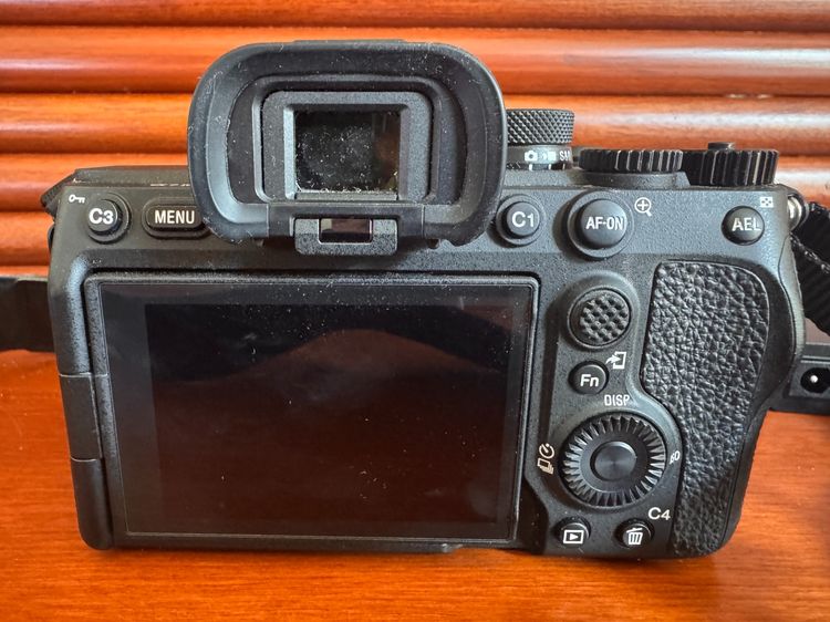 Sony Alpha A7 IV + FE 28-70mm f3.5-5.6 OSS Kit Lens รูปที่ 4