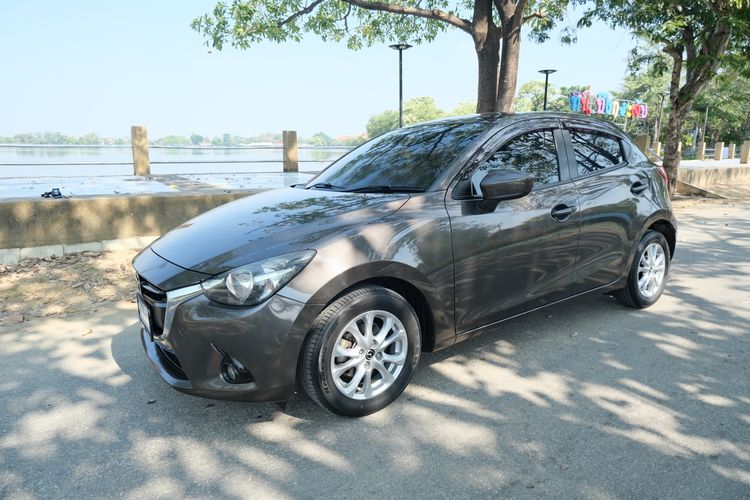 Mazda Mazda 2 2016 1.3 Sports High Plus Sedan เบนซิน ไม่ติดแก๊ส เกียร์อัตโนมัติ น้ำตาล รูปที่ 3