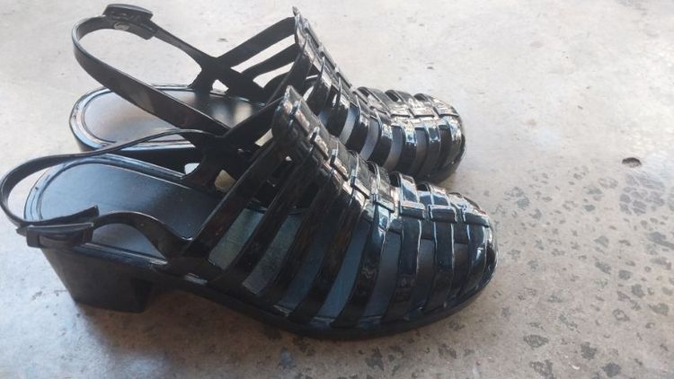 รองเท้ายางแฟชั่น