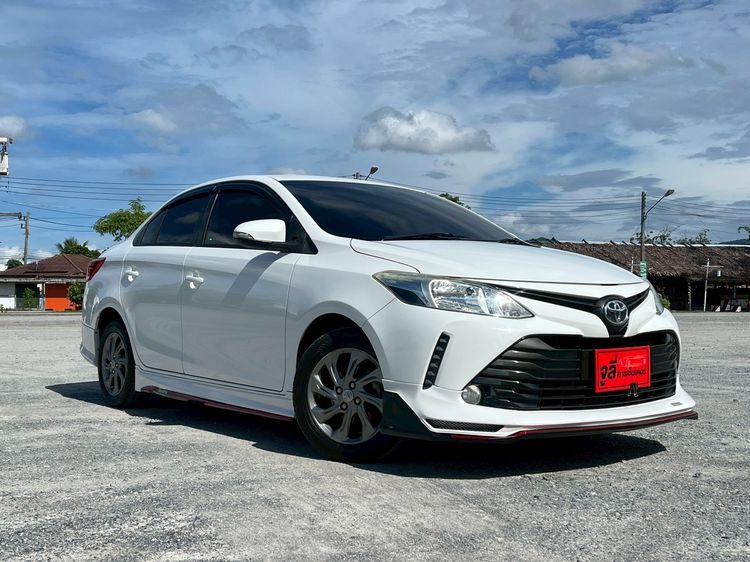 Toyota Vios 2018 1.5 E Sedan เบนซิน ไม่ติดแก๊ส เกียร์อัตโนมัติ ขาว รูปที่ 2