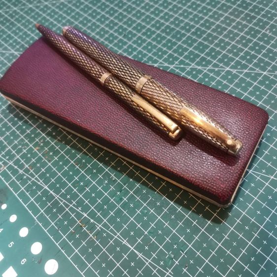 ปากกา Sheaffer Imperial Fountain Pen 14K Nib in Box