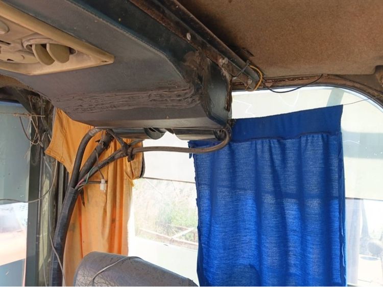 รถตักล้อยาง รูปที่ 16