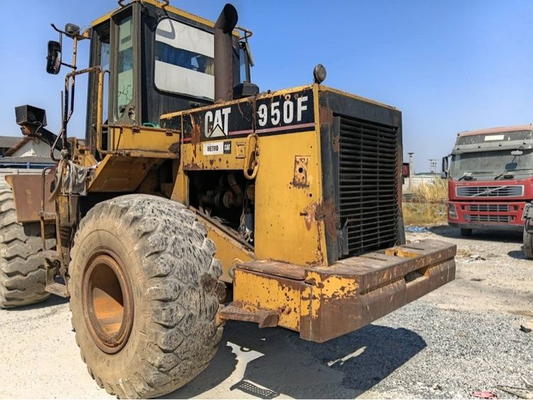 รถตักล้อยาง รูปที่ 7