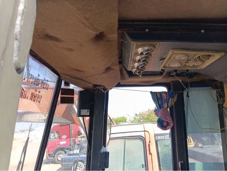 รถตักล้อยาง รูปที่ 12