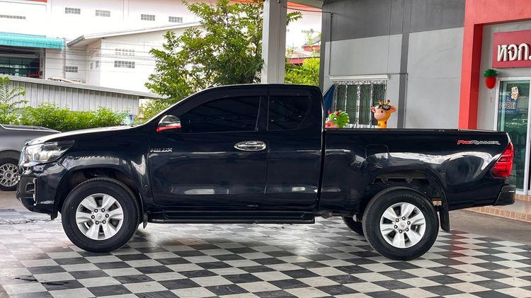 Toyota Hilux Revo 2018 2.4 J Plus Prerunner Pickup ดีเซล ไม่ติดแก๊ส เกียร์ธรรมดา ดำ รูปที่ 3