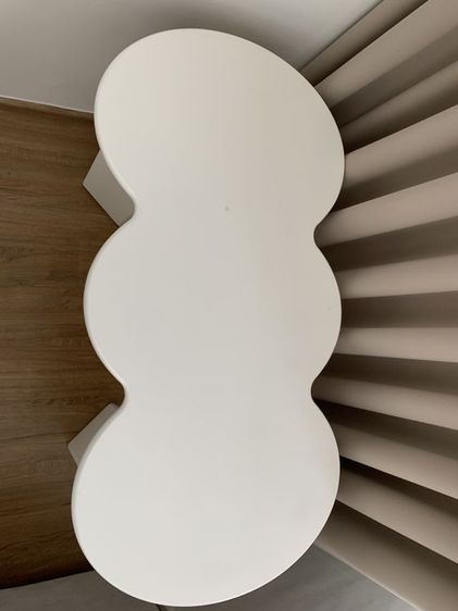 ขายโต๊ะสีขาว ซื้อจาก SB Design แบรนด์ maison co.
มีรอยเปื้อนบางจุดที่หน้าโต๊ะ ราคาเต็ม 2x,xxx
ส่งต่อ 6500 มารับเองแถวมีนบุรี รูปที่ 3