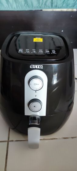 หม้อทอดไร้น้ำมัน OTTO CO-745  1300W  4 ลิตร
มือ1  รูปที่ 3