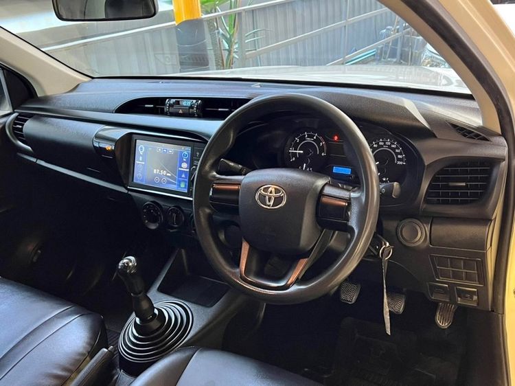 Toyota Hilux Revo 2021 2.4 Entry Pickup ดีเซล ไม่ติดแก๊ส เกียร์ธรรมดา ขาว รูปที่ 3
