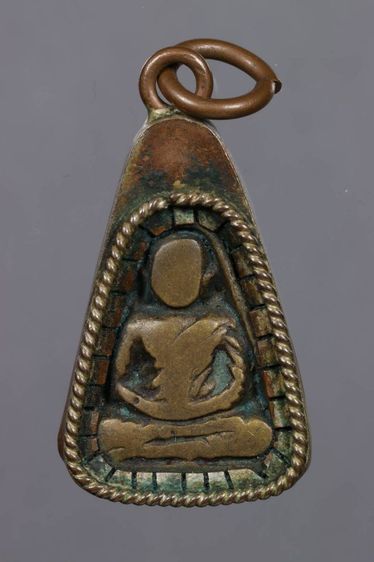 พระเครื่อง รูปที่ 2