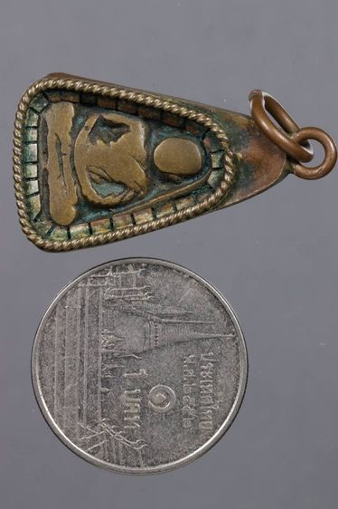 พระเครื่อง รูปที่ 4