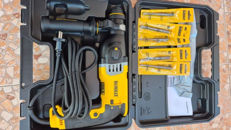 สว่านโรตารี่DEWALT  900 W ของใหม่ประกันห้าง