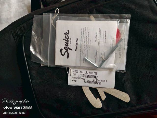 Squire sonic telecaster. สภาพเหมือนใหม่   พร้อม เคสนิ่ม เหล็กขันคอ  ขาย 5400 บาท  นัดรับ ราชปรารภครับ    รูปที่ 9