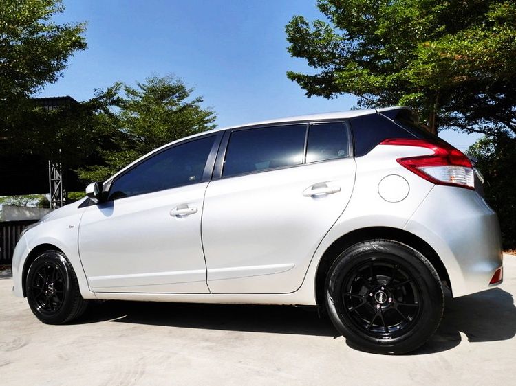 Toyota Yaris 2015 1.2 E Sedan เบนซิน ไม่ติดแก๊ส เกียร์อัตโนมัติ บรอนซ์เงิน รูปที่ 3