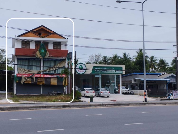 พื้นที่ค้าปลีกขนาด 300 ตารางเมตร บนถนนสายหลักเขาหลัก ให้เช่า