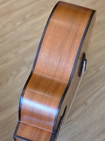 กีตาร์ Anuenue รุ่น MV114 All Solid สภาพสวยพร้อม Gigcase คู่ตัว รูปที่ 13