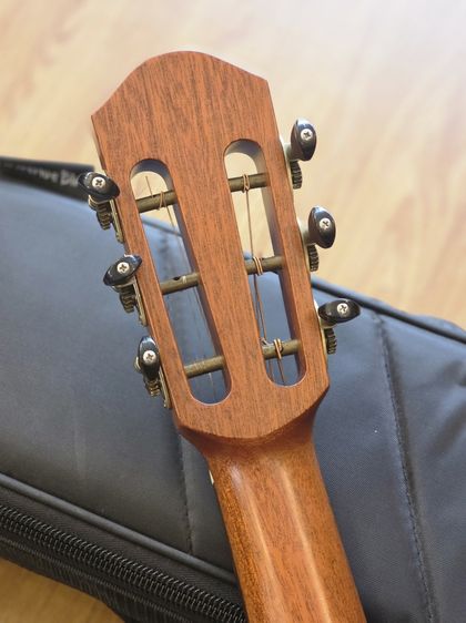 กีตาร์ Anuenue รุ่น MV114 All Solid สภาพสวยพร้อม Gigcase คู่ตัว รูปที่ 11