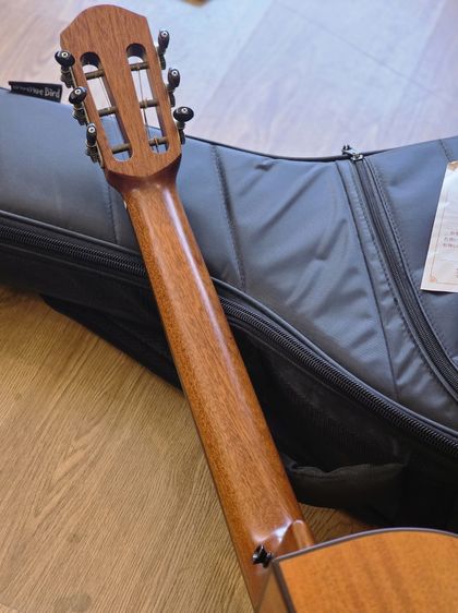 กีตาร์ Anuenue รุ่น MV114 All Solid สภาพสวยพร้อม Gigcase คู่ตัว รูปที่ 12