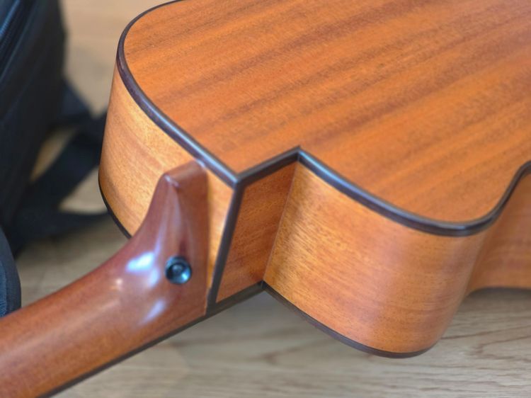 กีตาร์ Anuenue รุ่น MV114 All Solid สภาพสวยพร้อม Gigcase คู่ตัว รูปที่ 8