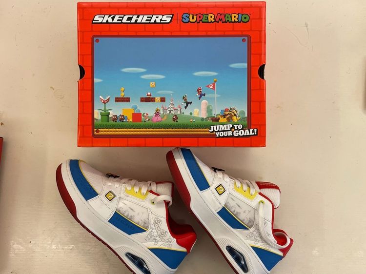 SKECHERS SUPER MARIO women สภาพเหมือนใหม่ รูปที่ 2