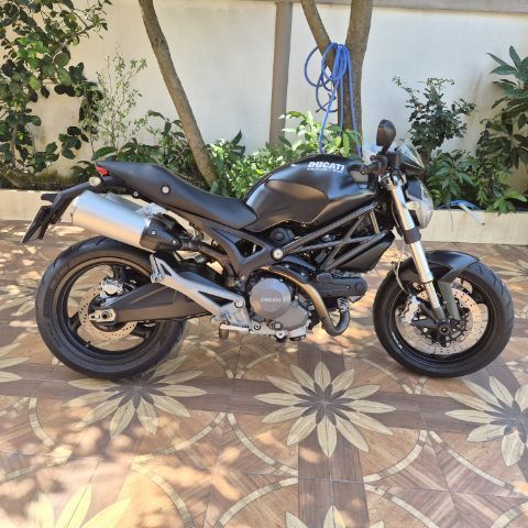 DUCATI MONSTER 696 2009 ITALY