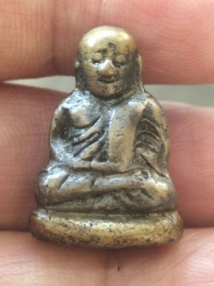 รูปหล่อหลวงพ่อเงินพิมพ์ขี้ตาโบราณเบ้าทุบเก่าๆ