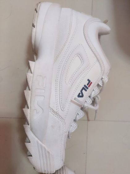 รองเท้าFILA แท้ มือสอง เบอร์39 ใส่เองสภาพสวย พื้นรองเท้าไม่สึก รูปที่ 4