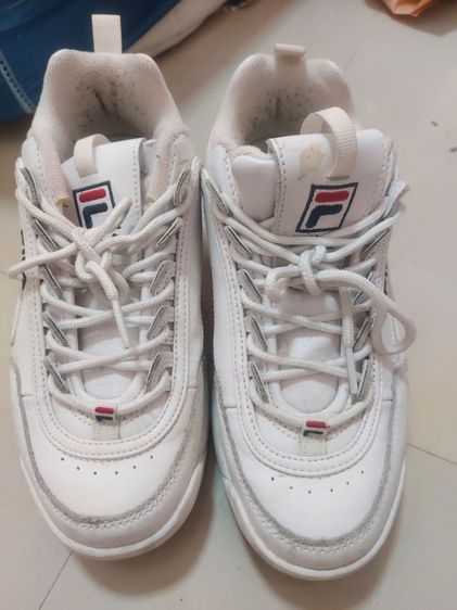 รองเท้าFILA แท้ มือสอง เบอร์39 ใส่เองสภาพสวย พื้นรองเท้าไม่สึก