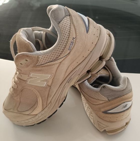 ขายถูก  New Balance 2002RE สีน้ำตาลเข้ม วินเทจ Size 44-280cm สภาพสวย ของแท้ รูปที่ 2
