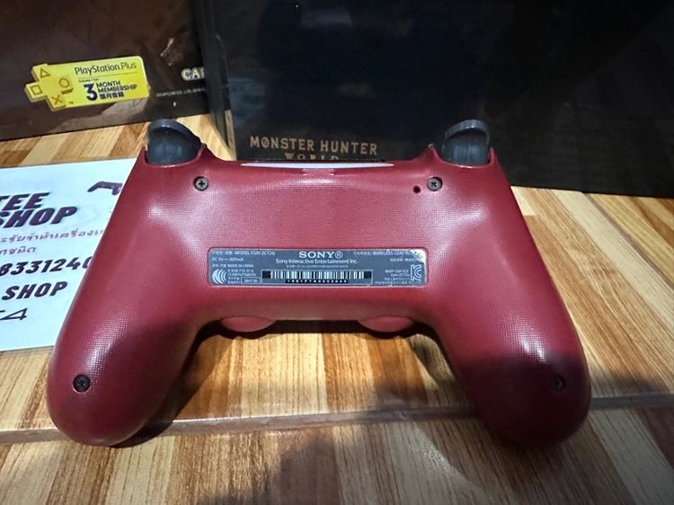 ps4 pro​ ภาพ4k ลิมิเต็ดมอนเตอร์ ครบกล่องจุ1tb บอร์ด7106 สายมืด เลือกลงเกมได้จนเต็มจุฟรี สภาพตัวเครื่องมีรอยขนแมวตามการใช้งาน รูปที่ 3