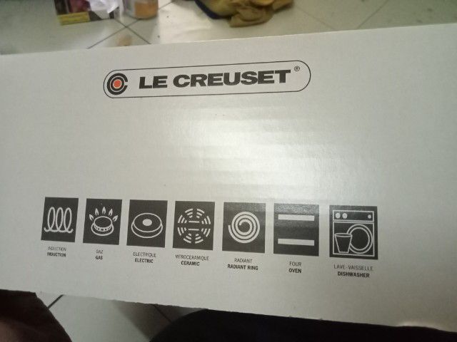 Leccreusetหม้อเหล็กหล่อนำเข้าจากฝรั่งเศสของแถม2ชิ้น รูปที่ 4