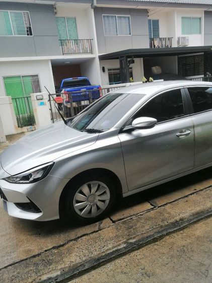 MG MG5 2022 1.5 C Sedan เบนซิน ไม่ติดแก๊ส เกียร์อัตโนมัติ บรอนซ์เงิน รูปที่ 2