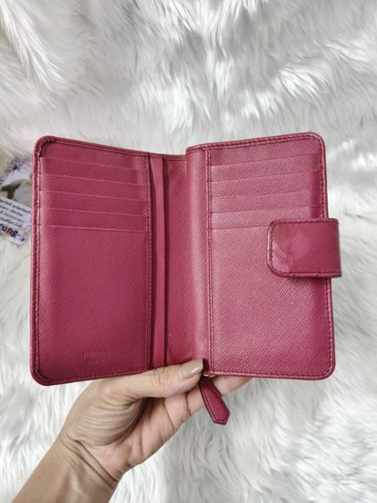 กระเป๋าสตางค์ สองพับ Prada สีชมพู ของแท้ รูปที่ 3