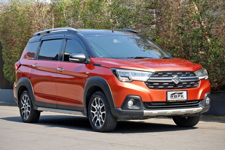 Suzuki XL7 2023 1.5 GLX Sedan เบนซิน ไม่ติดแก๊ส เกียร์อัตโนมัติ ส้ม รูปที่ 4