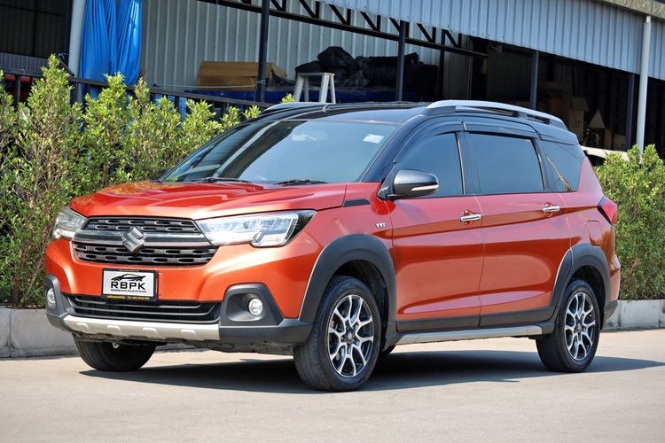 รถ Suzuki XL7 1.5 GLX สี ส้ม