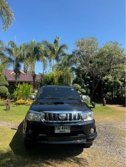 Toyota Fortuner 2010 3.0 V 4WD Utility-car ดีเซล ไม่ติดแก๊ส เกียร์อัตโนมัติ ดำ รูปที่ 3