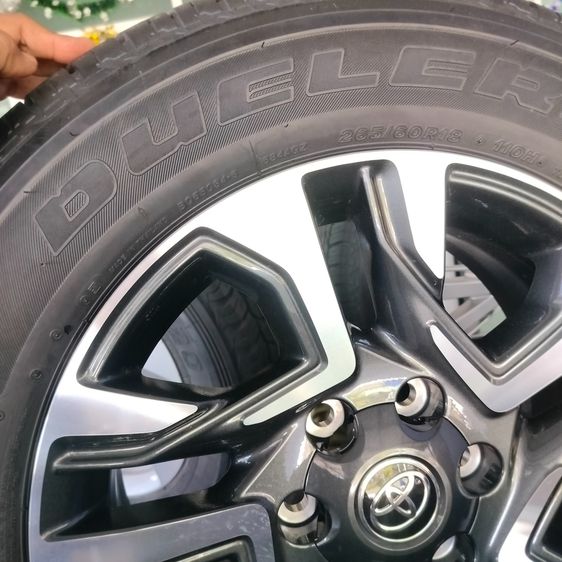 ล้อโตโยต้า ฟอร์จูนเนอร์ รูปที่ 3