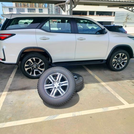 ล้อโตโยต้า ฟอร์จูนเนอร์ รูปที่ 16