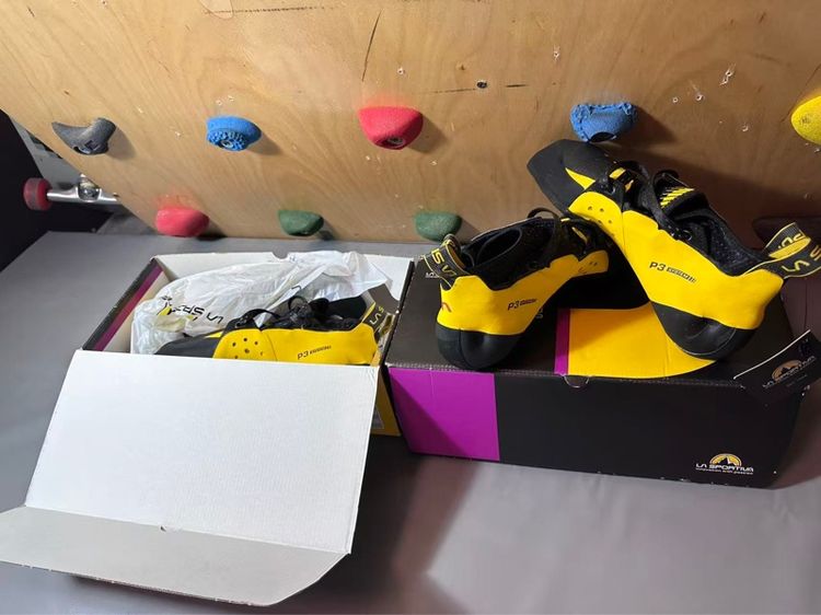 La Sportiva Solution Comp Black Yellow) Brand new climbing shoes รูปที่ 5