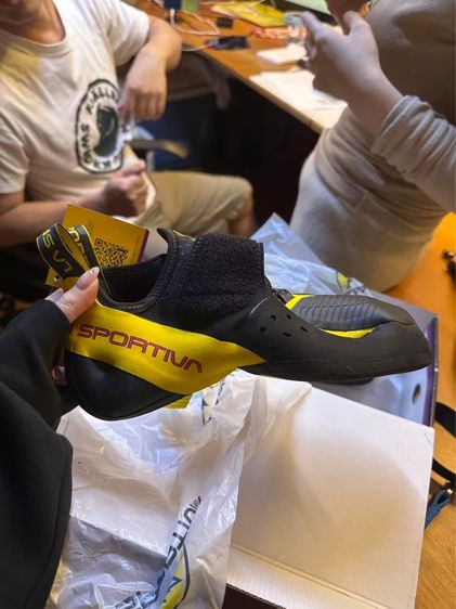 La Sportiva Solution Comp Black Yellow) Brand new climbing shoes รูปที่ 7