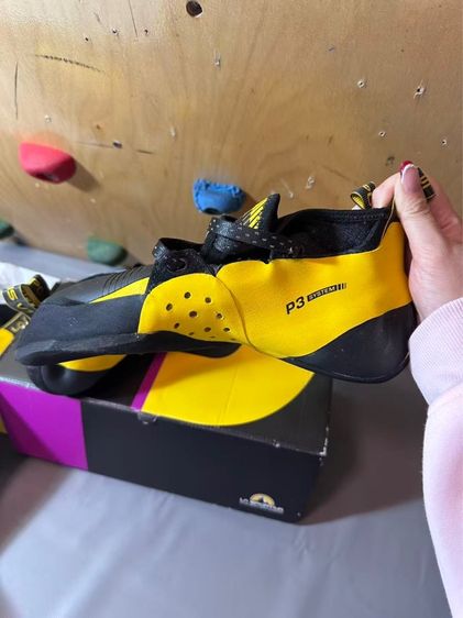 La Sportiva Solution Comp Black Yellow) Brand new climbing shoes รูปที่ 2
