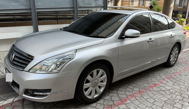 รถ Nissan Teana 2.5 250 XV Sports Series Navi สี บรอนซ์เงิน