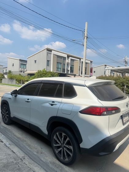 รถ Toyota Corolla Cross 1.8 HEV Premium สี ขาว