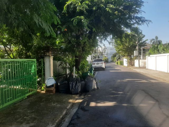 มีบางส่วน สร้างเสร็จก่อน 2010 บ้านตึก2 ชั้นให้เช่าเนื้อที่96 ตรว.บรรยากาศบ้านสวน  รูปที่ 4