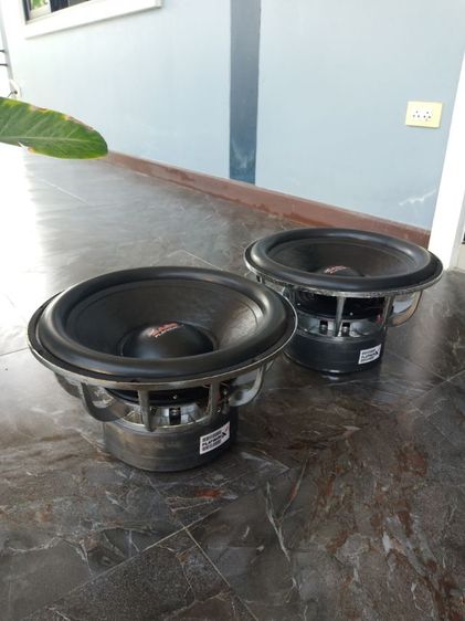 ดอกลำโพง 15 นิ้ว