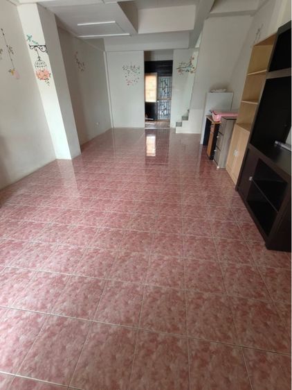 ไม่ใช่ ทาวน์เฮาส์ให้เช่า โฮมทาวน์ ศรีราชา รูปที่ 3