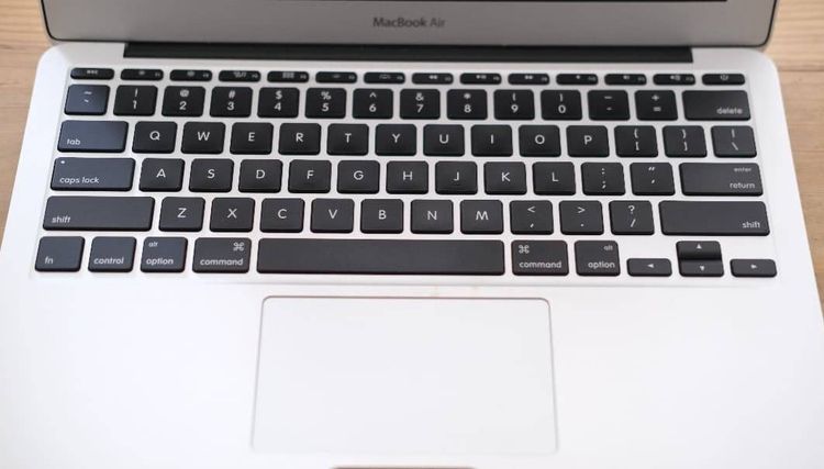 Macbook Air 11inch Y2014 รูปที่ 5