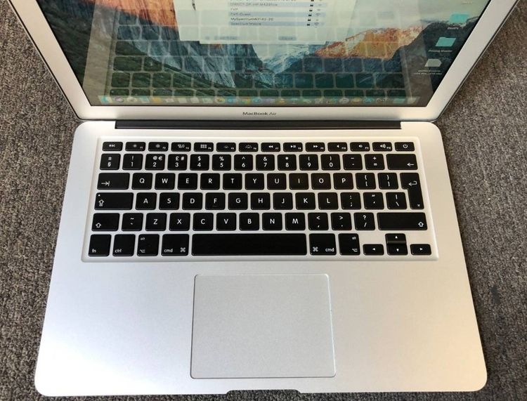 Macbook Air 11inch Y2014 รูปที่ 4