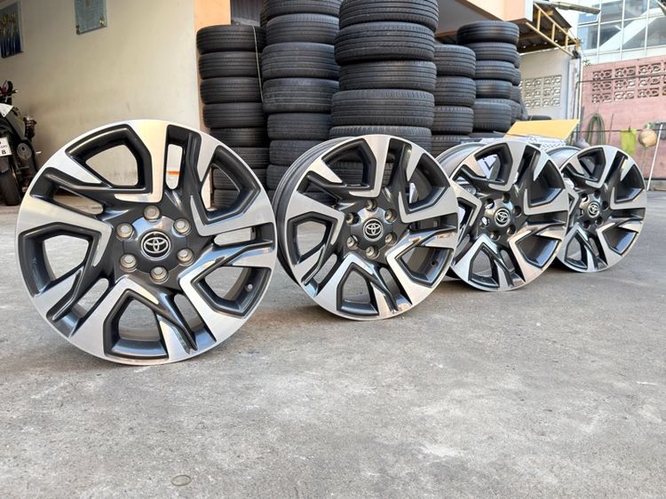 อะลูมิเนียมอัลลอย 20" อื่นๆ ล้อเปล่า Fortuner Leader ขอบ 20”