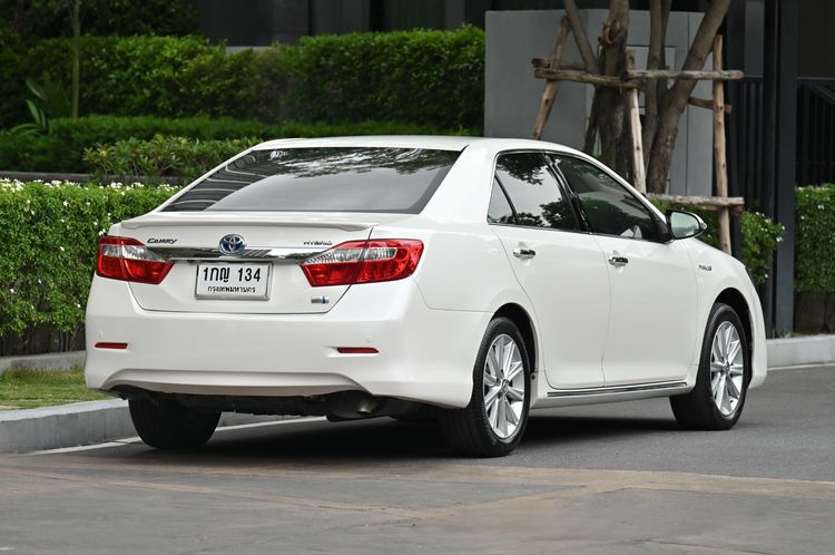 Toyota Camry 2013 2.5 Hybrid Sedan เบนซิน ไม่ติดแก๊ส เกียร์อัตโนมัติ ขาว รูปที่ 4